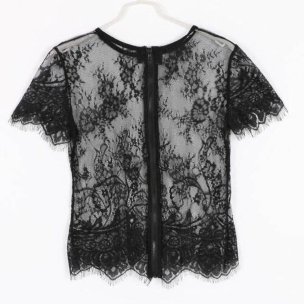 BLACK LACE CROP TOP - Picture 4 of 4